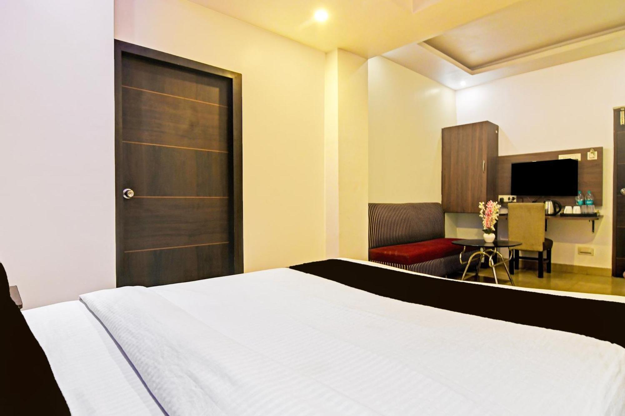 Super Hotel O Baguiati Nager Bazaar エクステリア 写真