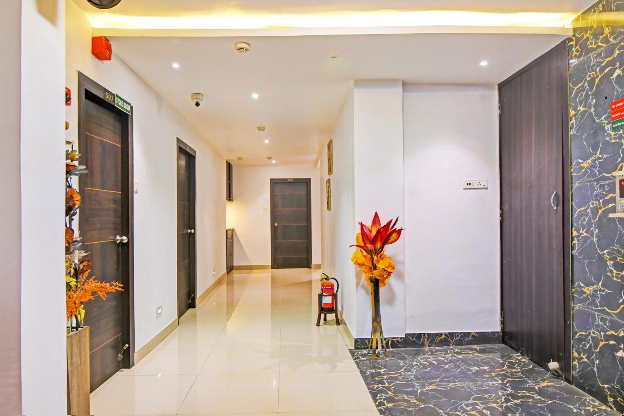 Super Hotel O Baguiati Nager Bazaar エクステリア 写真