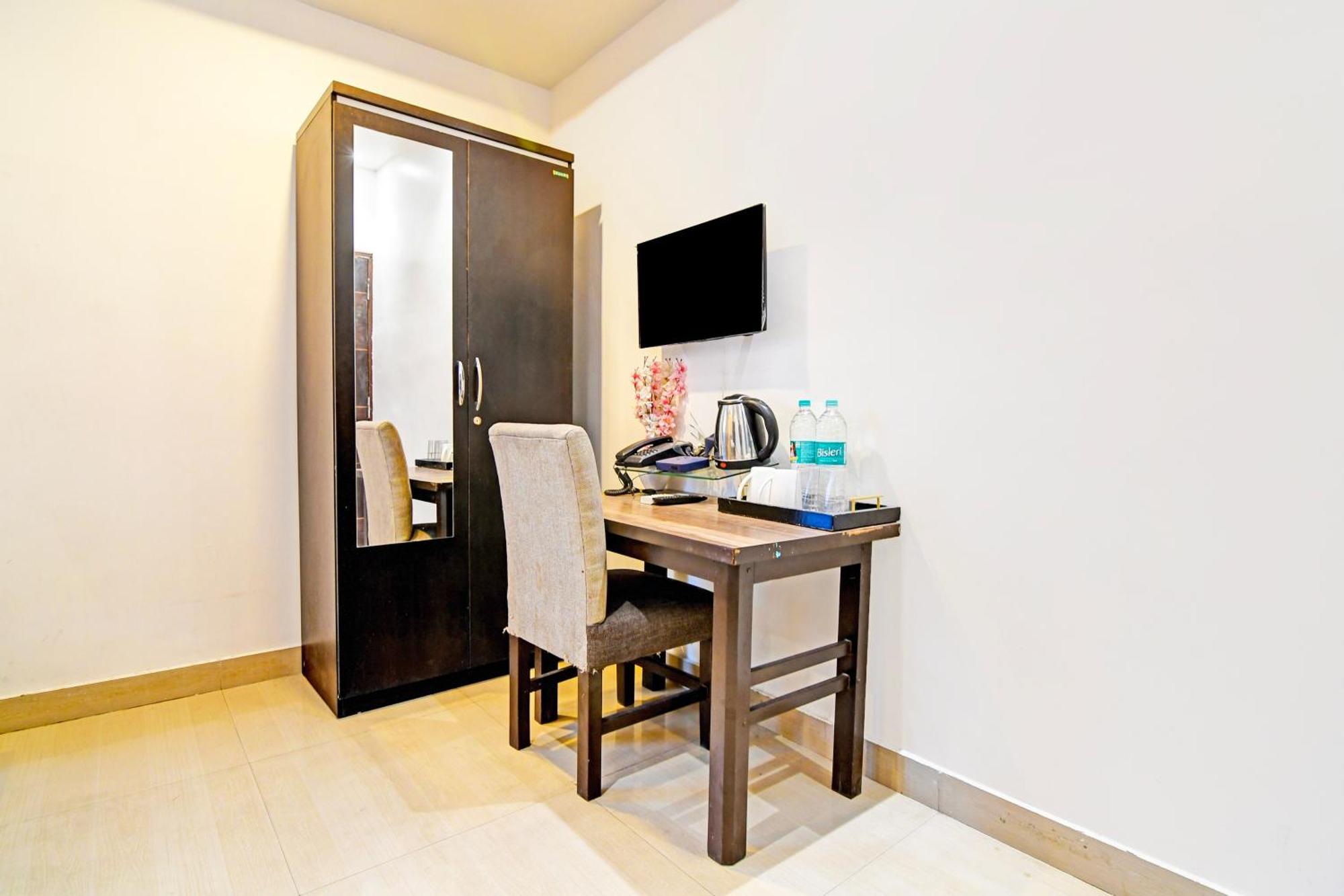 Super Hotel O Baguiati Nager Bazaar エクステリア 写真
